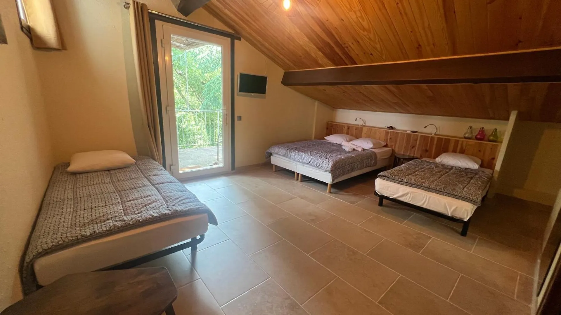 Chambre D'Hotes Climatisee Avec Terrasse Privee France